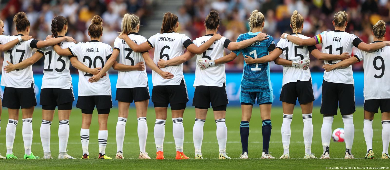 Euro 2022 Sexism in womens football still rife – DW