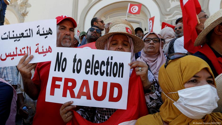 تونس .. إقبال ضعيف في أول أيام الاستفتاء على الدستور بالخارج