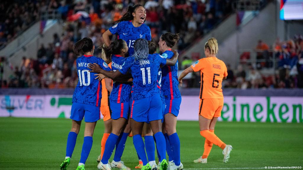 Euro 22 France Break New Ground To Reach First European Championship Semi Sports German Football And Major International Sports News Dw 23 07 22