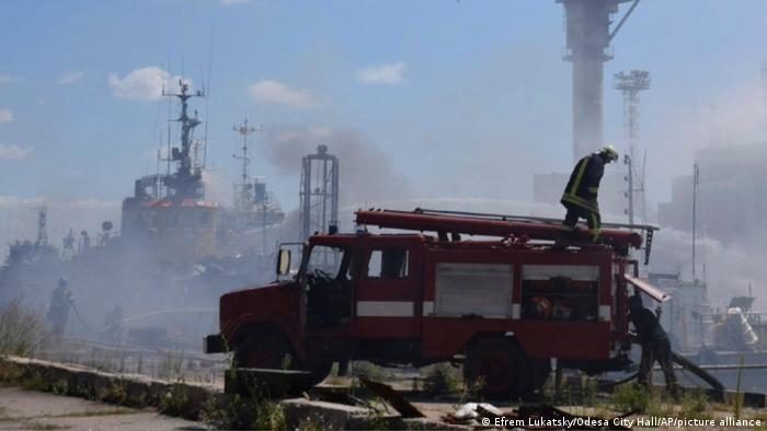 Пожарный автомобиль в порту Одессы