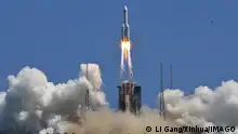 220724 -- WENCHANG, July 24, 2022 -- A Long March-5B Y3 carrier rocket, carrying Wentian lab module, blasts off from the Wenchang Spacecraft Launch Site in south China s Hainan Province, July 24, 2022. EyesonSciCHINA-HAINAN-WENTIAN LAB MODULE-LAUNCHCN LixGang PUBLICATIONxNOTxINxCHN