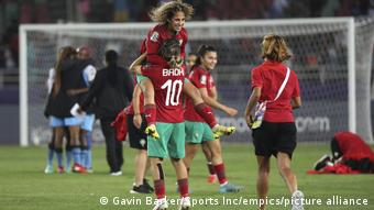 وضع الاتحاد المغربي لكرة القدم برنامج عمل جديدا يطمح إلى تطوير الكرة النسائية ويهدف إلى جعل البطولة المحلية احترافية