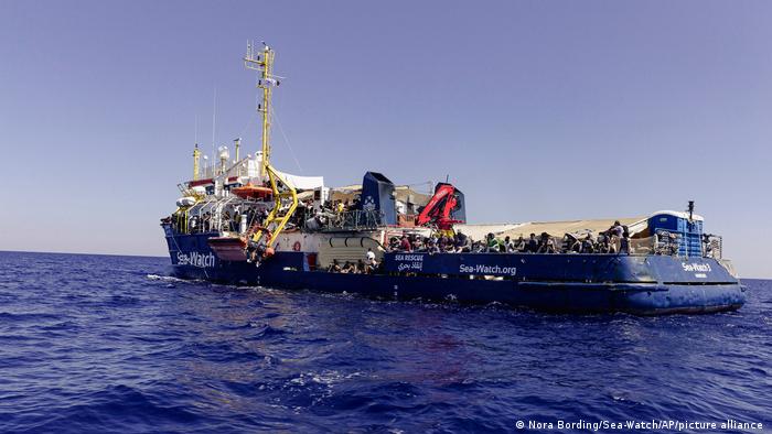 Italien | Sea-Watch 3 | Rettung von Migranten 