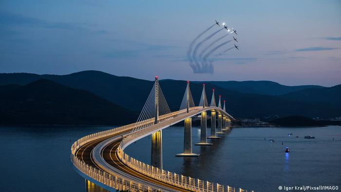 Kroatien feierliche Eröffnung der neuen Brücke zu Peljesac