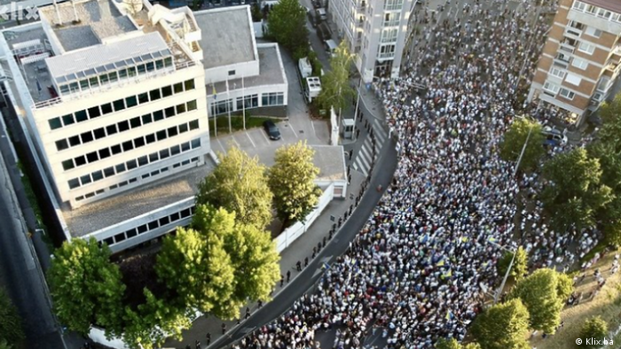 Bosnien und Herzegowina Sarajewo | Proteste gegen Christian Schmidt