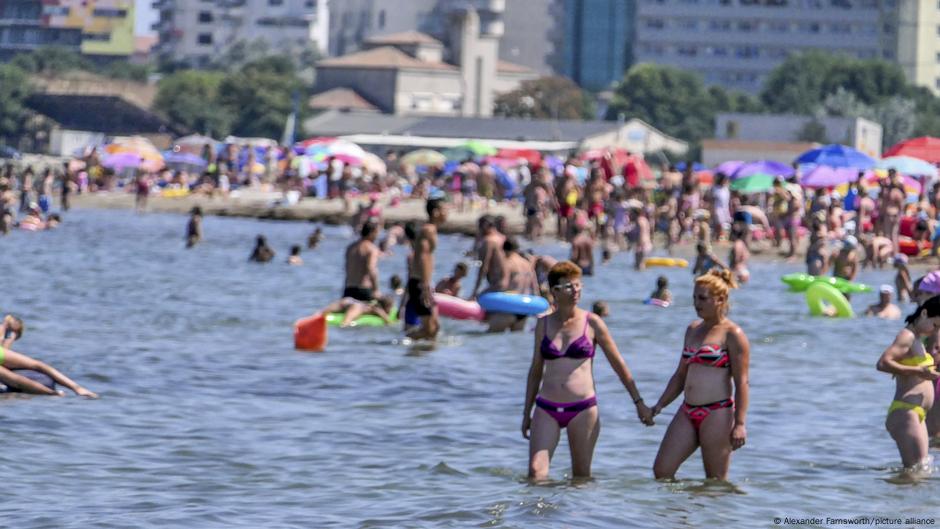 Urlop nad morzem i kąpiele? Uwaga na bakterie Vibrio