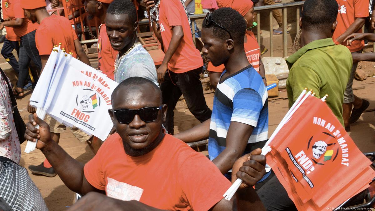 Guinée joie et colère à la libération des leaders du FNDC DW 11