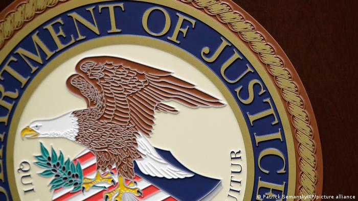 Foto de archivo del logo del Departamento de Justicia de EE. UU.