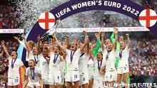 Победа львиц: Евро-2022 - поворотный момент в истории женского футбола?