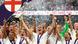 Les joueuses anglaises soulèvent le trophée de l'Euro Les joueuses anglaises soulèvent le trophée de l'Euro