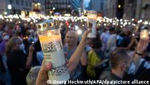 Австрию шокировало самоубийство врача: как бороться с травлей в соцсетях?