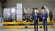 El canciller Olaf Scholz visita la planta de Siemens Energy en Mühlheim, en donde se encuentra la turbina revisada que Gazprom dice necesitar. A su lado, Christian Bruch, gerente de Siemens Energy El canciller Olaf Scholz visita la planta de Siemens Energy en Mühlheim, en donde se encuentra la turbina revisada que Gazprom dice necesitar. A su lado, Christian Bruch, gerente de Siemens Energy