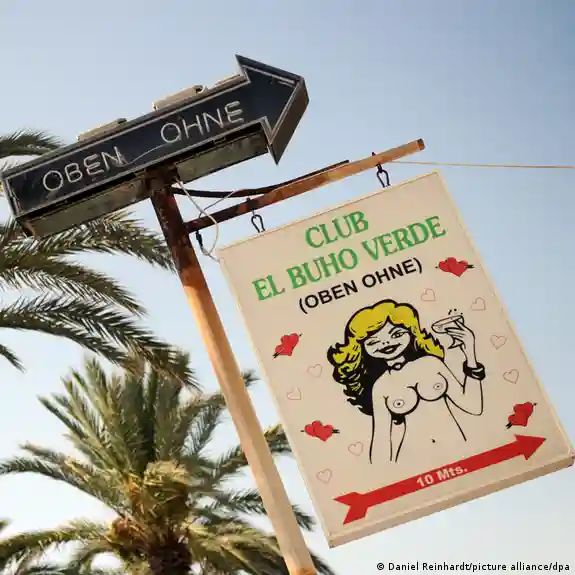 Yalangoch yosh ayollarning toliq metrajli pornosi