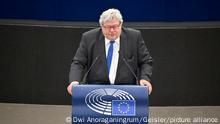 Reinhard Bütikofer bei einer Plenartagung zum Ergebnis des EU-China-Gipfels im Plenarsaal des Europäischen Parlaments. Straßburg, 05.04.2022