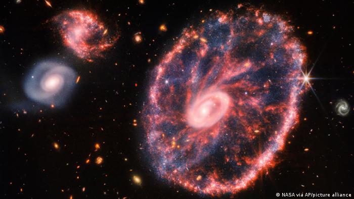 NASA Kreisförmige Galxie entdeckt