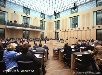 Plenarsaal des Bundesrats (Foto: dpa)