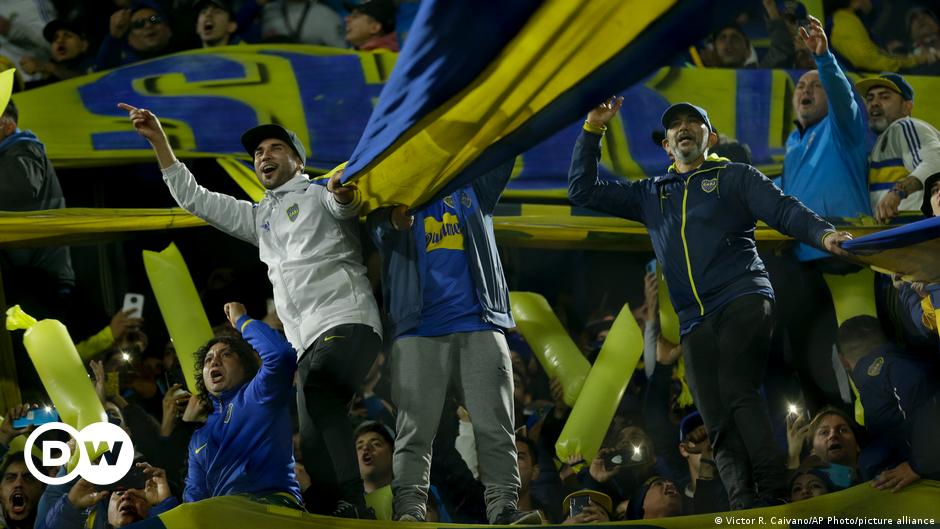 Fútbol en Argentina: Atrapados entre la política y los ultras |  Deportes |  DW
