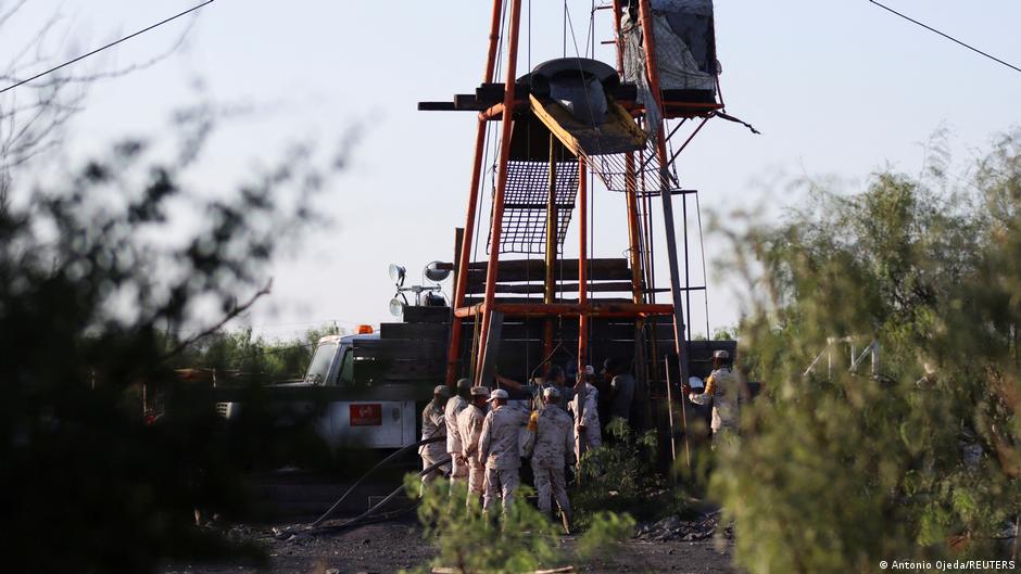 Mexico vows to rescue trapped coal miners | News | DW - Vimarsana News