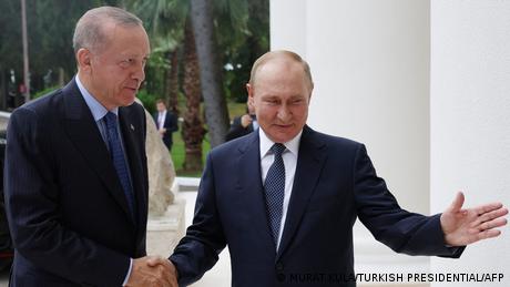 Турският президент умело използва войната в Украйна като действа на