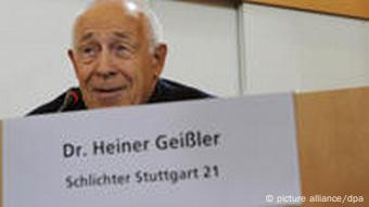Heiner Geißler bei der Schlichtung zu Stuttgart 21 (Foto: dpa)