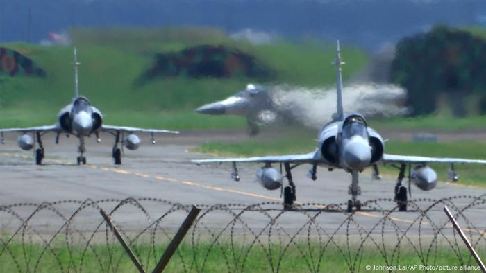 Taiwan |  Taiwans Air Force Mirage Kampfflugzeige in Hsinchu