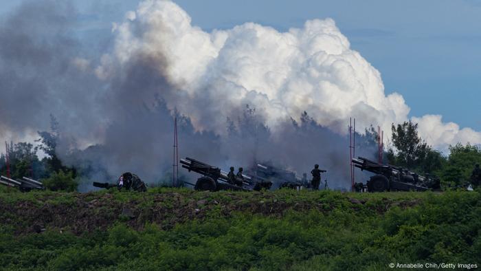 Maniobras de artillería de Taiwán en Pingtung.