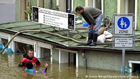 Катастрофата е невиждана Половин Германия е под вода На някои