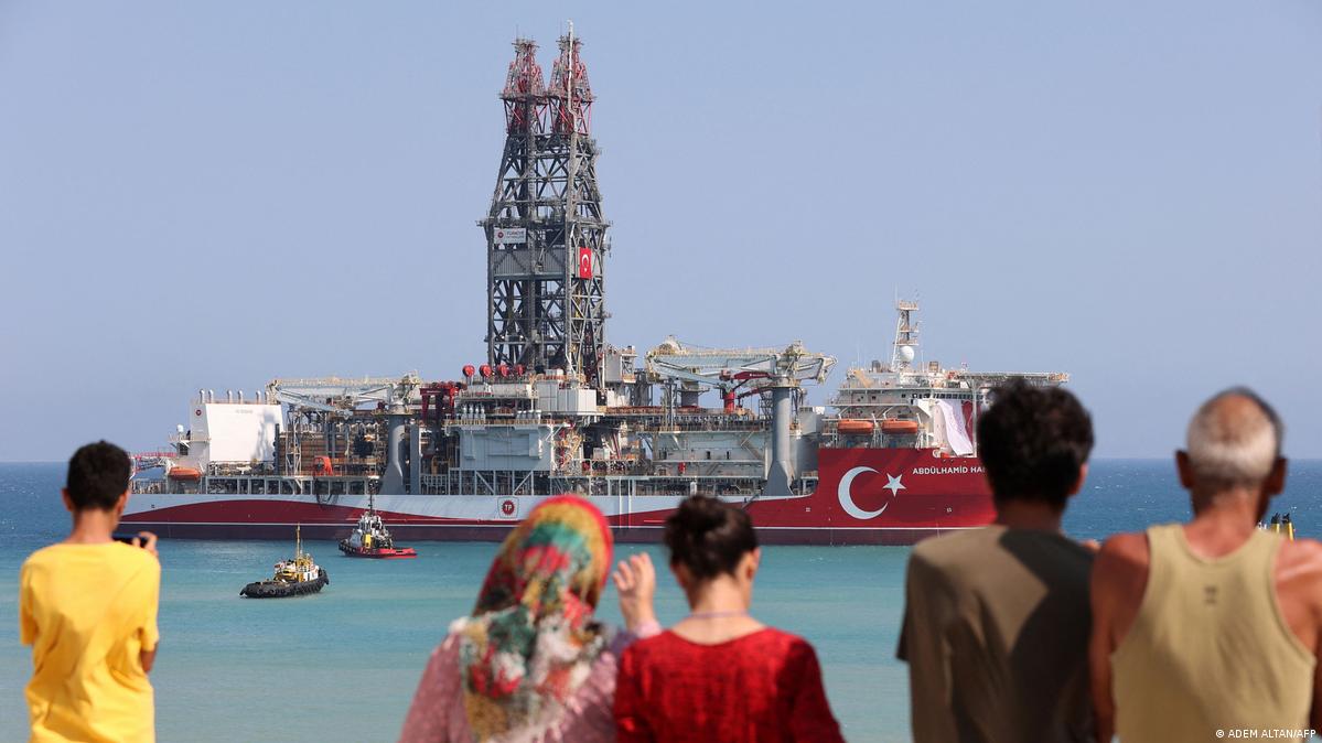 Türkiyə gələcəkdə şərqi Aralıq dənizindən qaz çıxarmaq məqsədilə Liviya ilə əlaqələri gücləndirməyə çalışır Şəkil: ADEM ALTAN/AFP