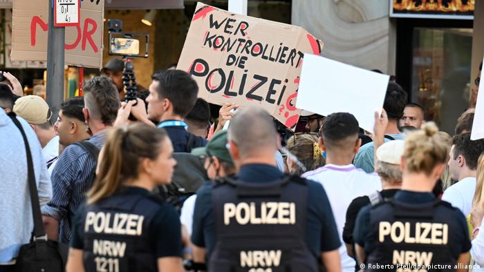 Demonstration nach tödlichen Schüssen auf Jugendlichen