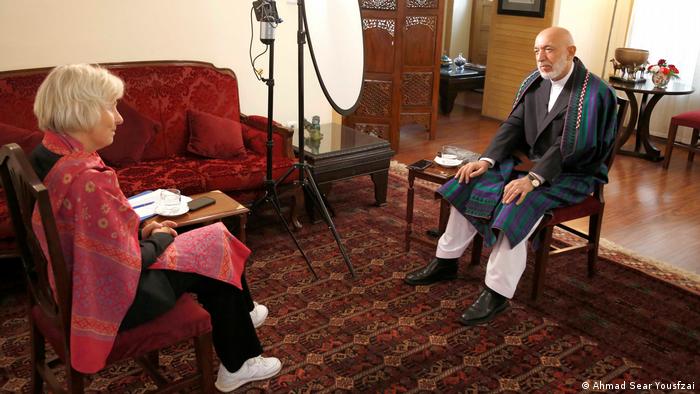 Hamid Karzai în dialog cu Sandra Petersmann 