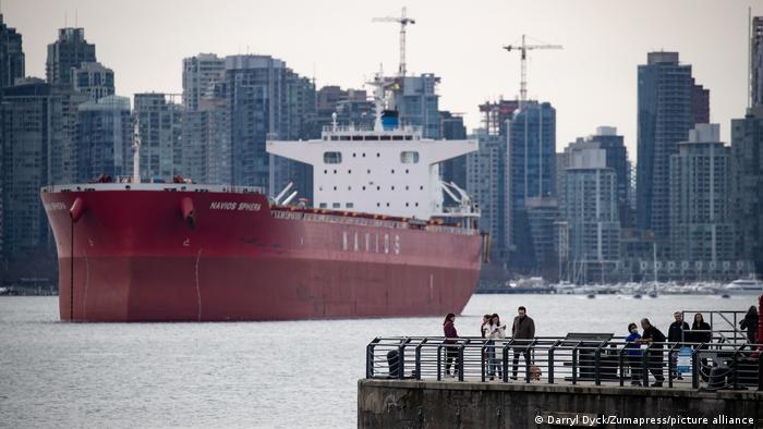 Schiff im Hafen von Vancouver in Kanada 