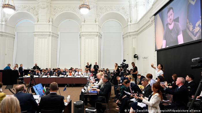 Wolodymyr Selenskyj, Präsident der Ukraine, spricht per Videolink auf einer Geberkonferenz für die Ukraine 