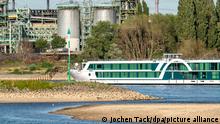 Niedrigwasser auf dem Rhein bedroht auch Flusskreuzfahrt