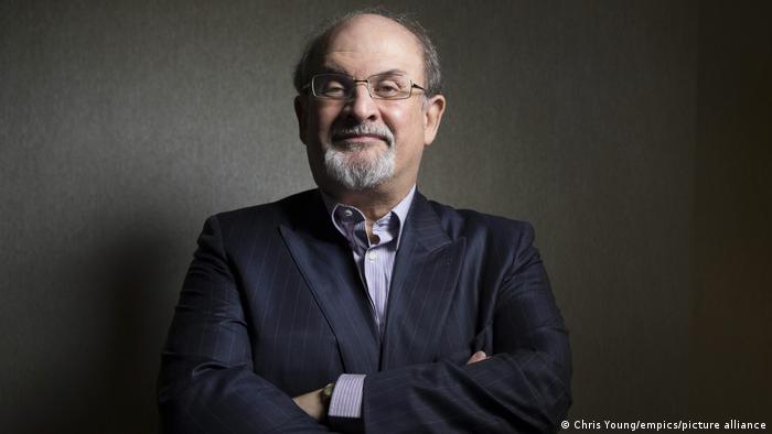O ataque a Rushdie gerou reações de indignação entre escritores e políticos de todo o mundo