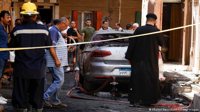 Al menos 41 muertos en incendio de iglesia copta en Egipto | El Mundo | DW  