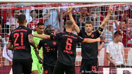 FC Bayern siegt locker gegen VfL Wolfsburg