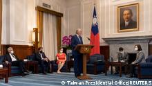 Китай ввел санкции против семи политиков Тайваня 