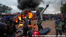 ओडिंगा के समर्थकों ने कई जगहों पर नतीजों के खिलाफ हिंसक प्रदर्शऩ किया है