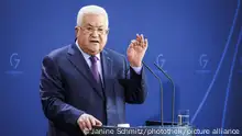 عباس متراجعاً: الهولوكست أبشع الجرائم في التاريخ الحديث