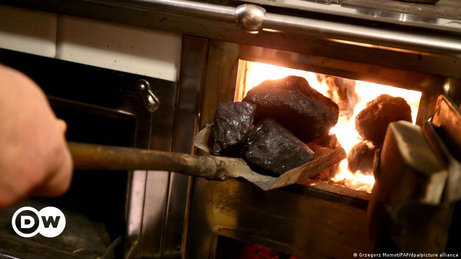 „Spal wszystko oprócz opon samochodowych” – w Polsce kończy się węgiel |  Europa |  DW