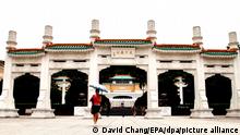 epa04268305 A photo made avaialable on 20 June 2014 shows an exterior view of the National Palace Museum (NPM) in Taipei, Taiwan, 19 June 2014. Taiwan threatened on 20 June 2014 to cancel a planned Chinese artifacts exhibition in Japan unless Japan uses NPM's full title in promoting the show. In Japan, the exhibition's posters and newspaper articles describe the show as from Palace Museum, Taipei, dropping the word 'National' apparently over fears to offend China which sees Taiwan as its breakway province. The NPM is scheduled to hold the exhibition of 231 Chinese artifacts at Tokyo National Museum and Kyushu National Museum in Japan 24 June to 30 November 2014. extNPM holds some 696,000 pieces of Chinese artificats, brought to Taiwan by the Chinese Nationalist Government from the Palace Musem in Beijing, when it lost the Chinese Civil War in 1949. It has sent the treasures on overseas exhibition in a few countries, only after these countries passed laws to prevent the exhibits from being impounded and claimed by China. EPA/DAVID CHANG ++