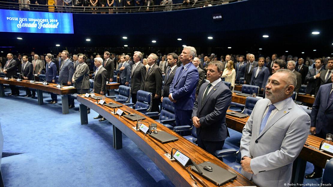 Sessão de posse do Senado eleito para a legislatura de 2019-2022. Casa é predominantemente masculina.