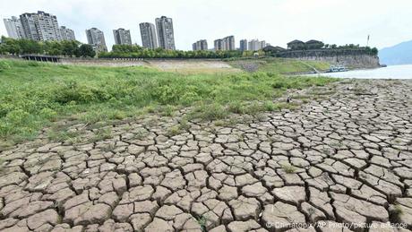 От седмици Китай е в плен на горещините и сушата