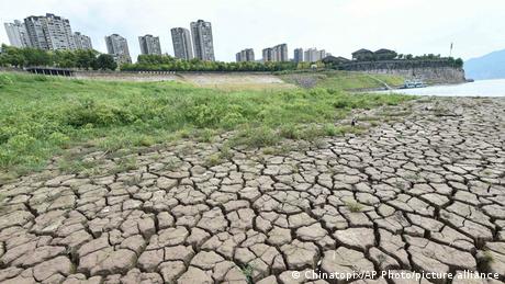 От седмици Китай е в плен на горещините и сушата