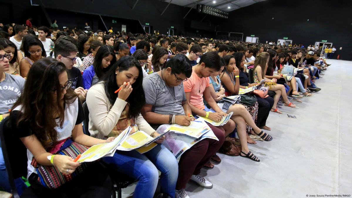 Governo Lula Deve Suspender Aplica O Do Novo Ensino M Dio Dw