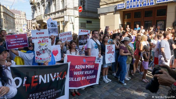Родини азовців вимагають звільнення полонених та термінового розслідування масового вбивства в Оленівці