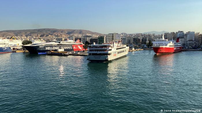 Trajektna luka u Pireju