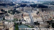 TOPSHOT-ITALY-HEALTH-VIRUS-MAYDAY-HERITAGE
TOPSHOT - This aerial photograph taken on May 1, 2020 shows the deserted St Peter's square at the Vatican, along the Tiber river in Rome, on May day during the country's lockdown aimed at curbing the spread of the COVID-19 (the novel coronavirus). (Photo by Filippo MONTEFORTE / AFP) (Photo by FILIPPO MONTEFORTE/AFP via Getty Images)