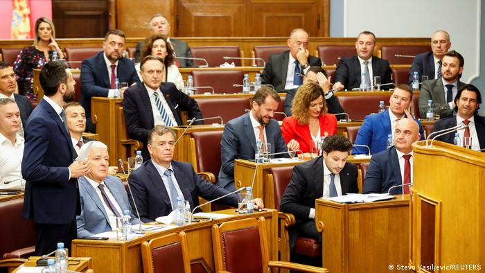 Маратонската седница на парламентот во Подгорица траеше до 1 часот изутрина