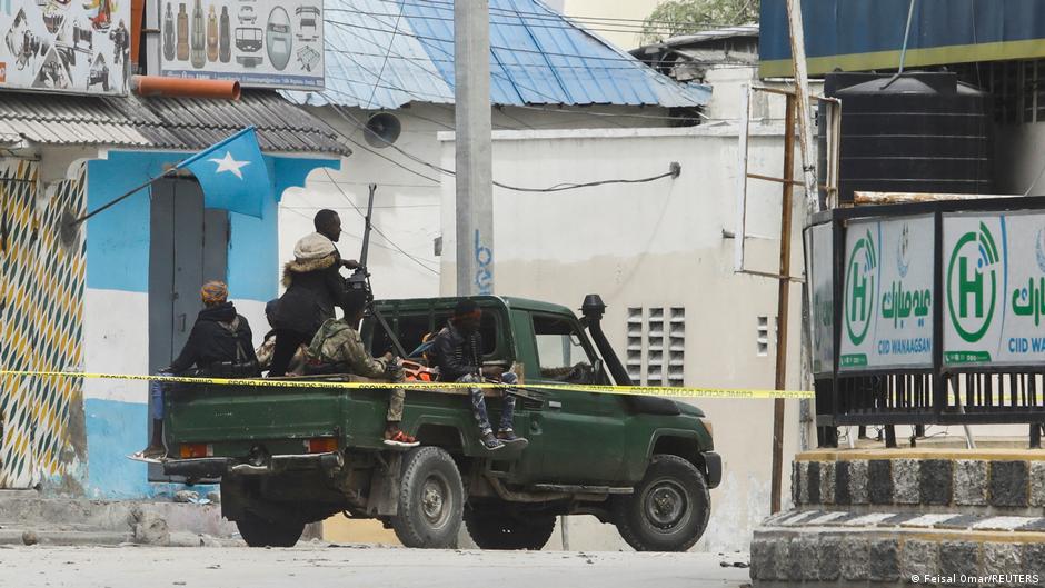 Al-Shabab militants kill 1, capture 5 on UN helicopter – DW – 01/10/2024 - Vimarsana News